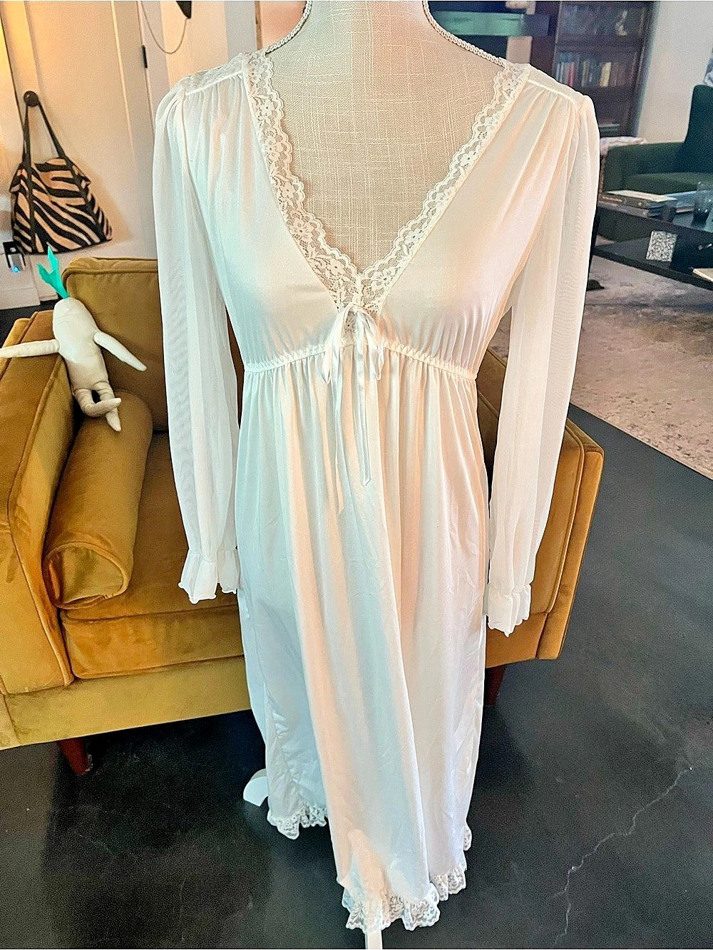White Lace Trim Long Sleeve Chemise Size Medium